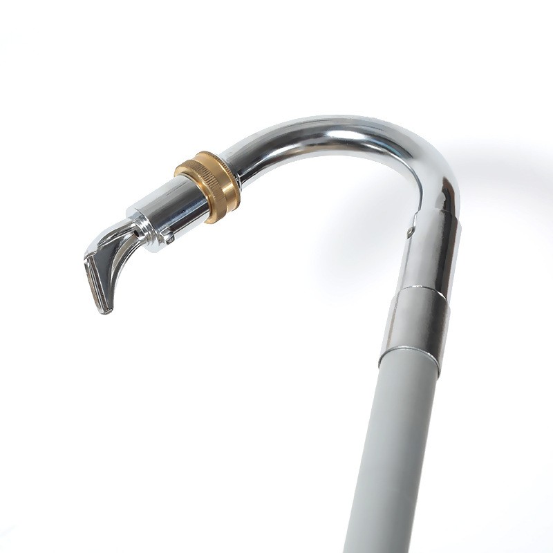 Gutter cleaner na may teleskopiko poste